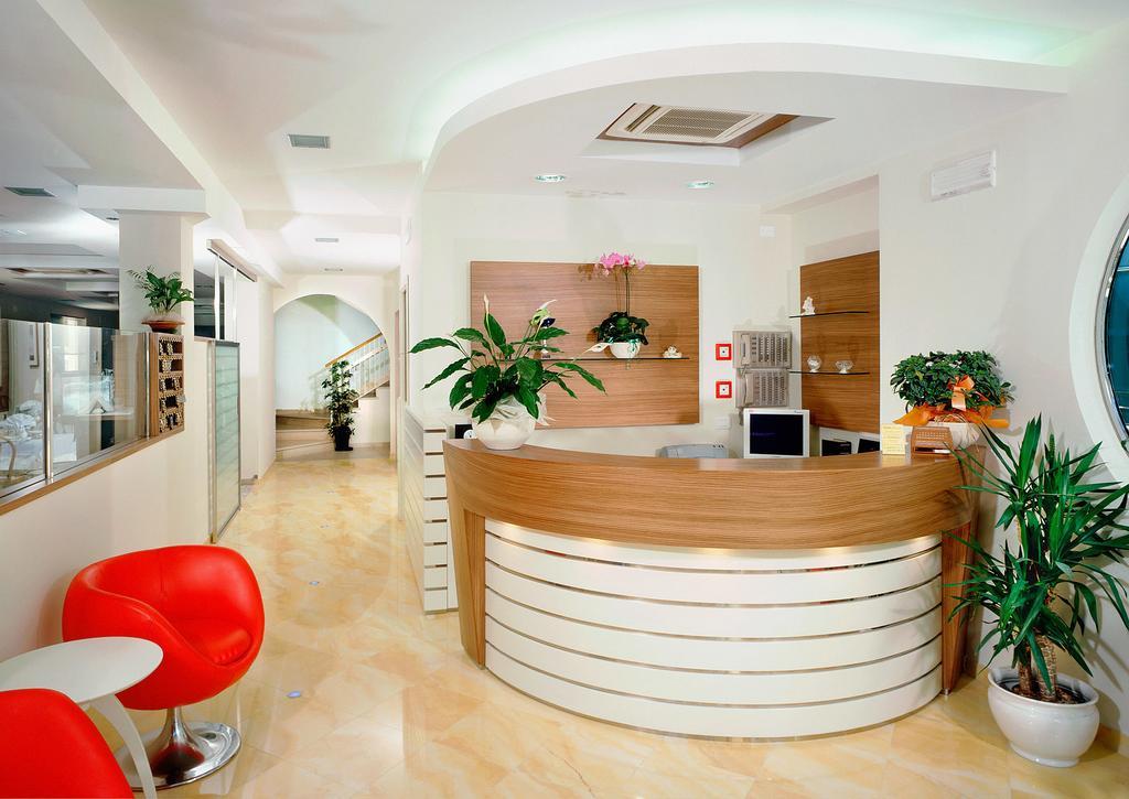 Hotel Albatros Мізано-Адріатіко Екстер'єр фото
